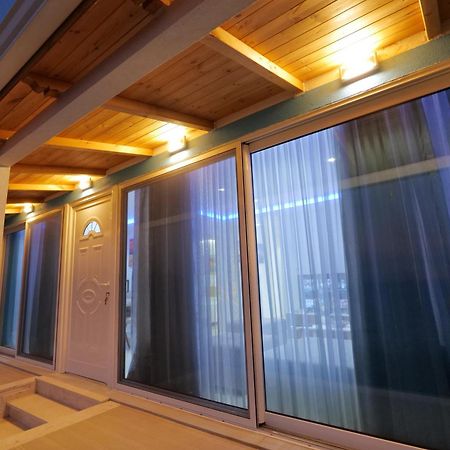 Twins Villa Sarandë Buitenkant foto