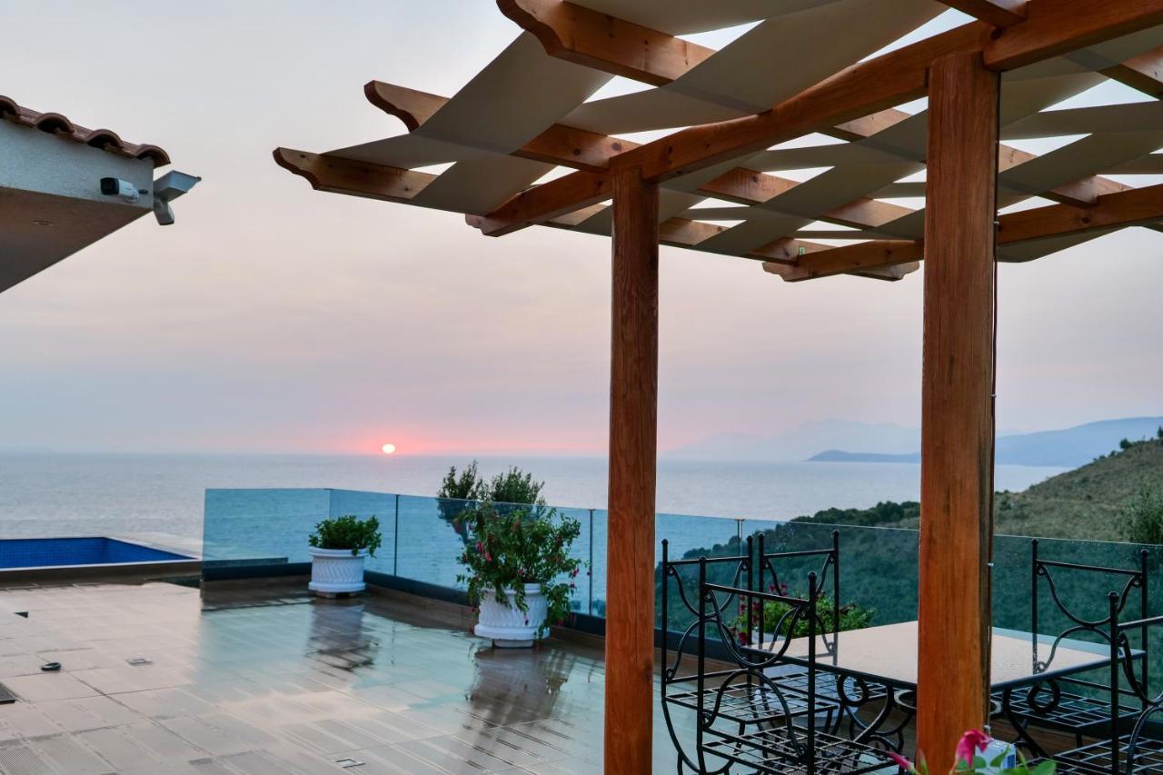 Twins Villa Sarandë Buitenkant foto
