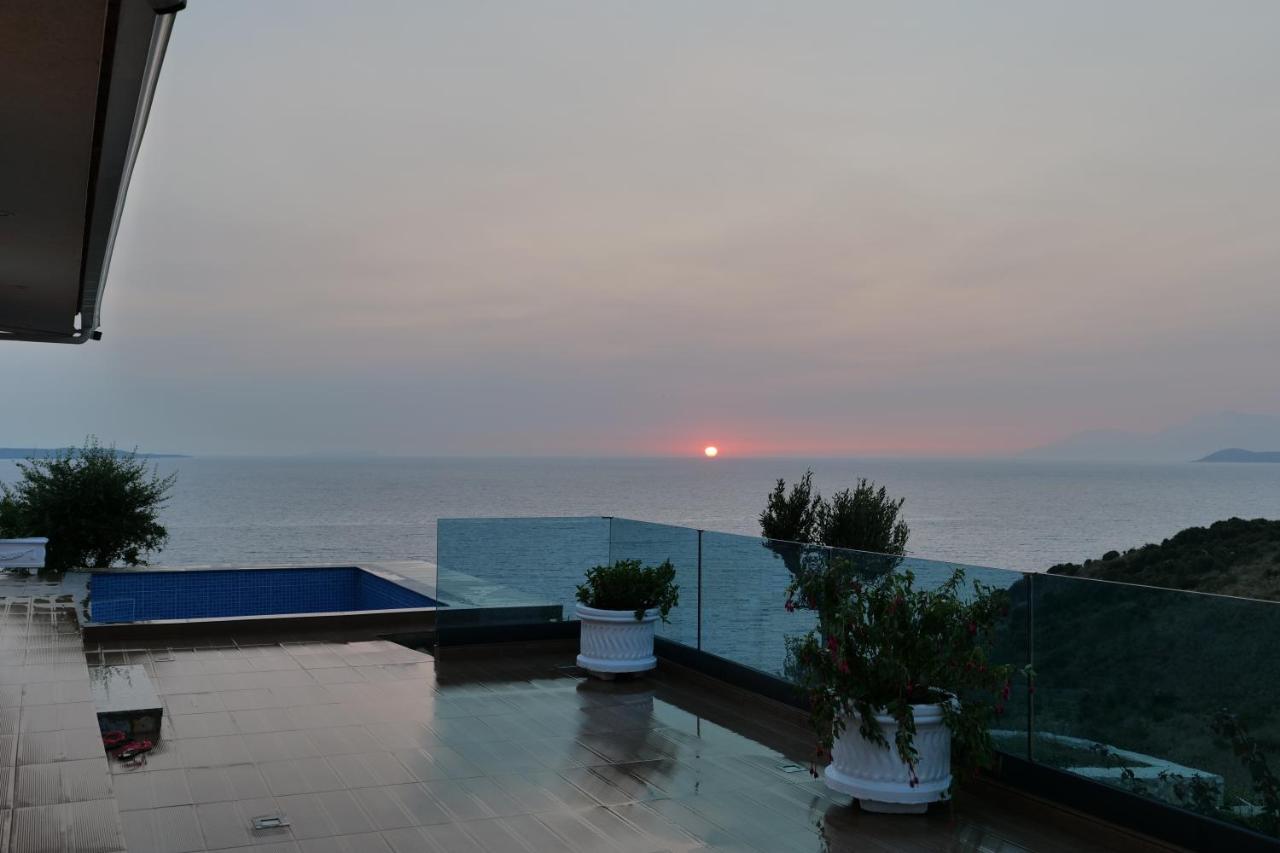 Twins Villa Sarandë Buitenkant foto