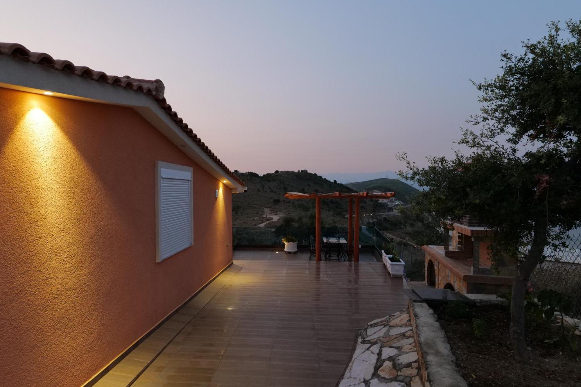 Twins Villa Sarandë Buitenkant foto