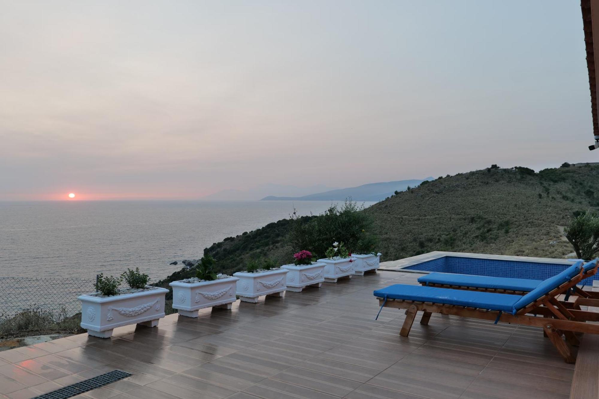 Twins Villa Sarandë Buitenkant foto