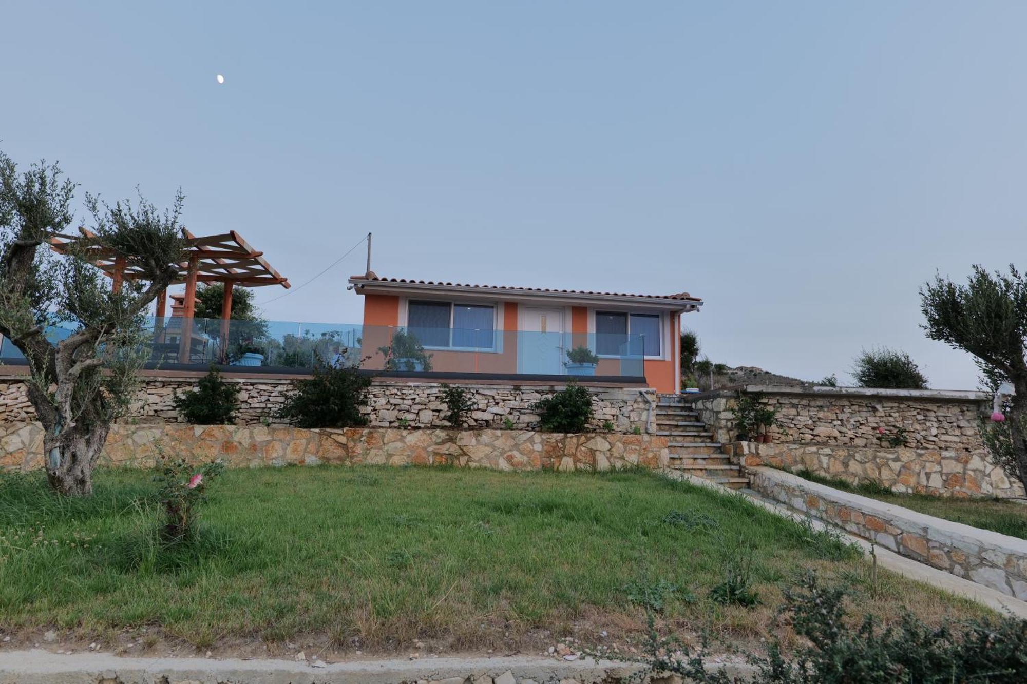Twins Villa Sarandë Buitenkant foto